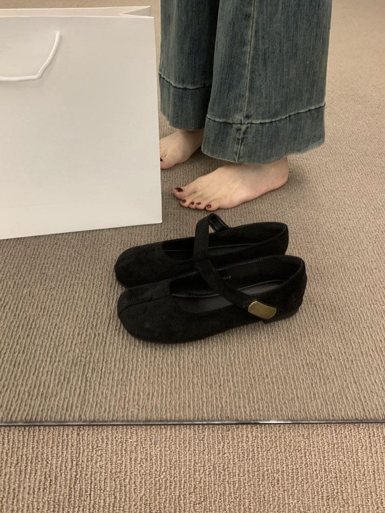 French flat-bottomed retro round head with suede Mary Jane shoes women's shoes versatile commuting gentle evening wind single shoes