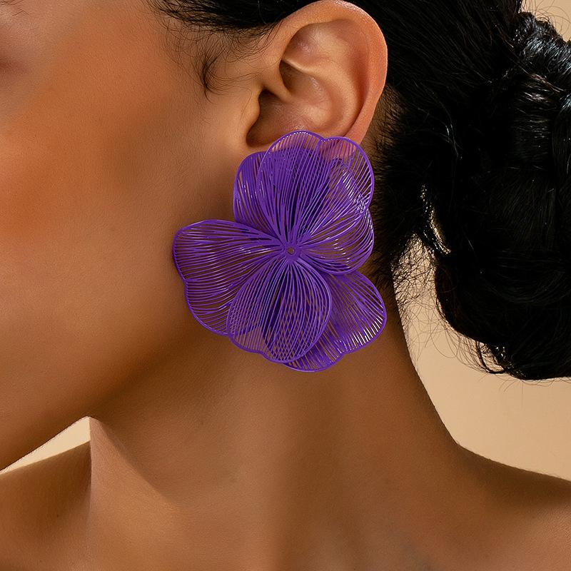 1 Pair Vintage Elegant Metallic Gold Textured Floral Pendant Earrings, Suitable For Women's Daily, Party, Holiday, Gift