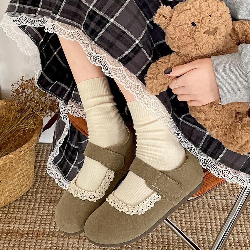 Round Head French Flat Bottom Mary Jane Shoes Women's 2025 New Spring and Autumn with Skirt Retro Versatile Light Mouth Soft Sole Single Shoes