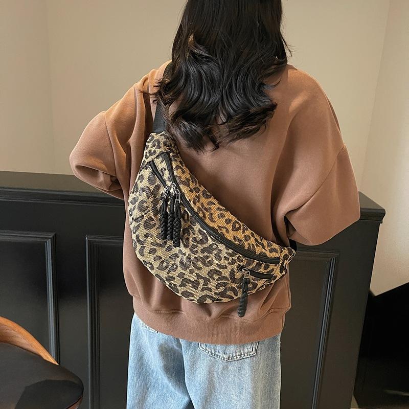 Breast bag women's super fire versatile denim messenger bag boys street trendy fanny pack sports cycling casual shoulder bag
