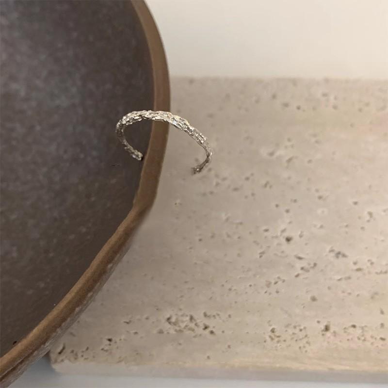 925 Chic Sterling Silver Ring With Sparkly Zirconia Stones For Unique Accessories Womens