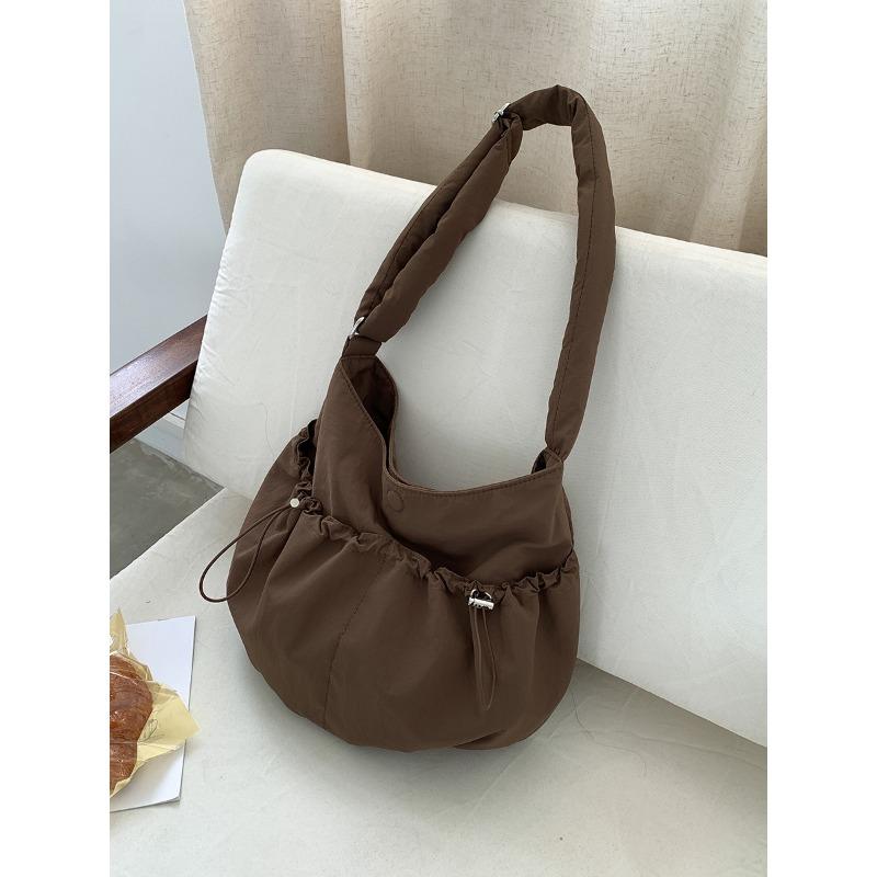 

Новая нейлоновая плиссированная сумка большой вместимости, студенческая сумка-мессенджер, женская нишевая сумка на плечо с высоким чувством стиля кофейный