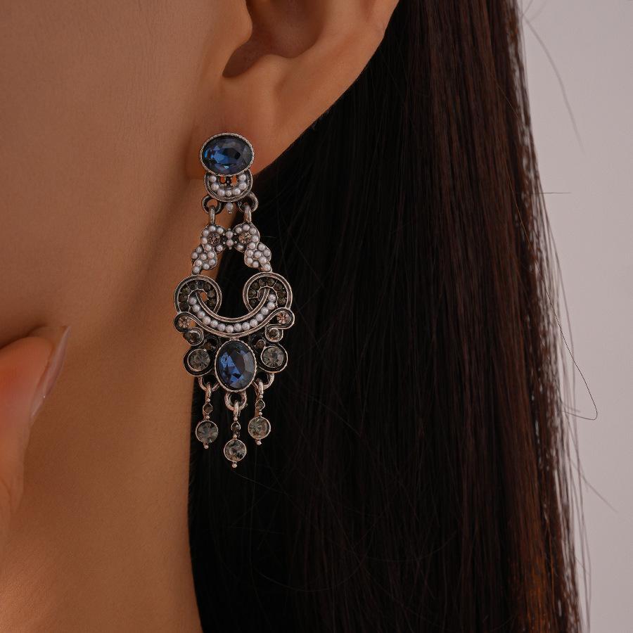 Oval Tassel Earrings Light Luxury Palace Style High-end Earrings for Women
