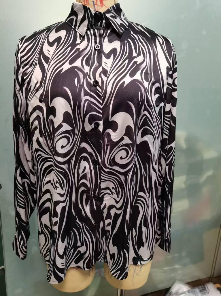 2026 Women's Fashion Satin Slim Fit Abstract Animal Print Long Sleeve Shirt