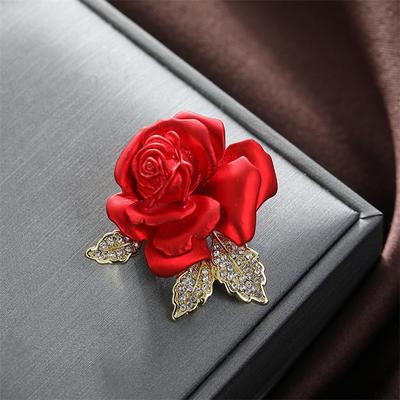 Temperament Classic Diamond Red Rose Brooch High-End Suit Accessories Pins For Women Girls Elegant Brooches Jewelry Accessories