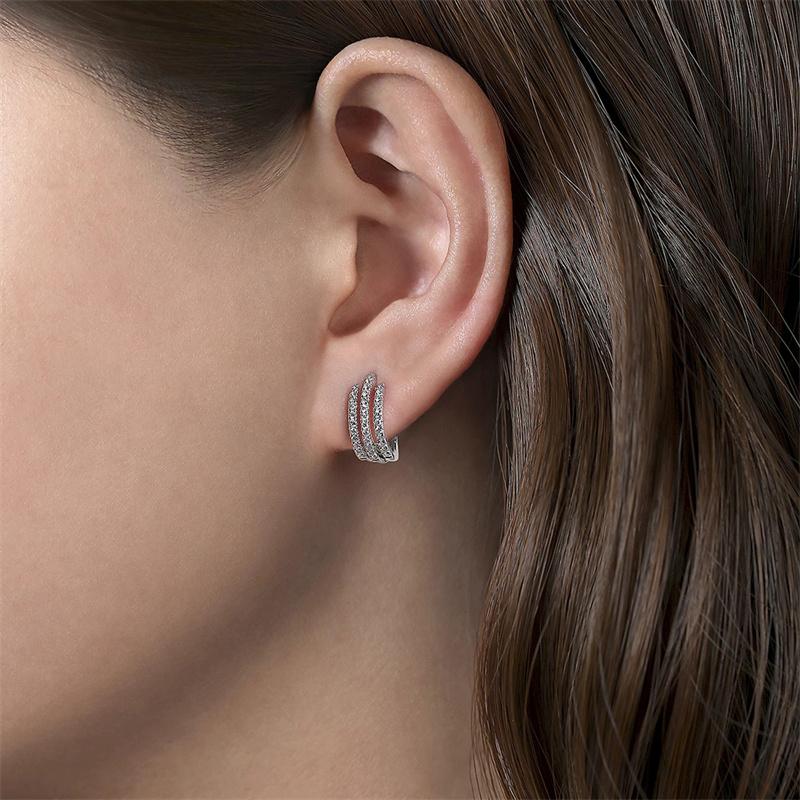 Huitan Simple Stylish Lines Hoop Earrings for Girl Small Circle Exquisite Cubic Zirconia  Color Earrings Statement Jewelry
