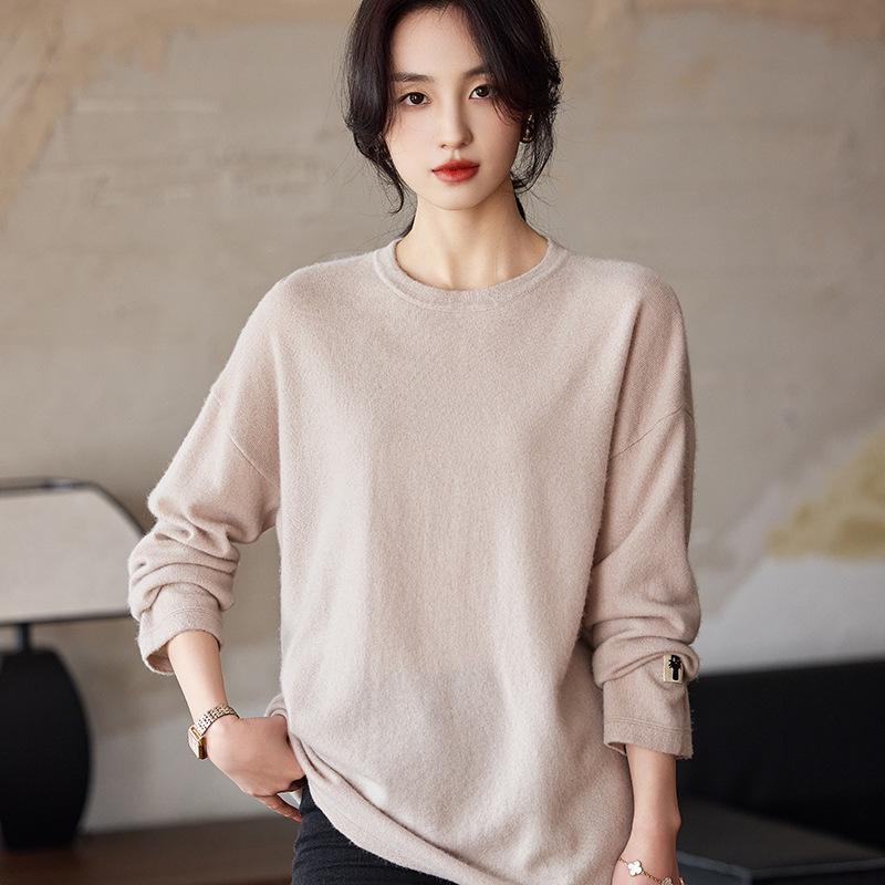 2025 Autumn Women's Mid-Length Pure Wool Knitwear: Loose, Round Neck Korean Style Sweater
