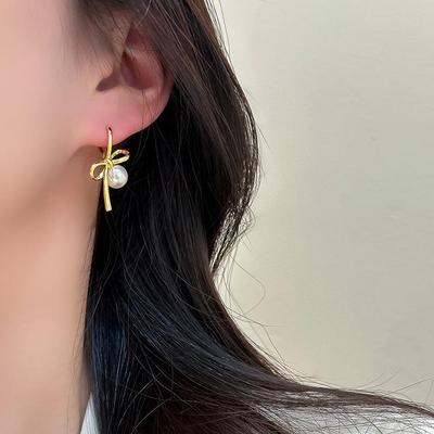 Elegante Ohrringe mit Perlen-Schleife im französischen Hofstil für Damen