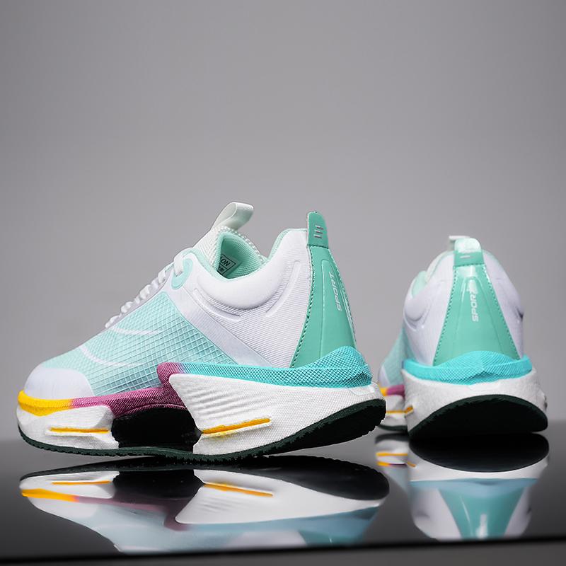 Carbon plate running shoes for men in 2025, new mesh breathable student practical shock-absorbing middle school sports shoes