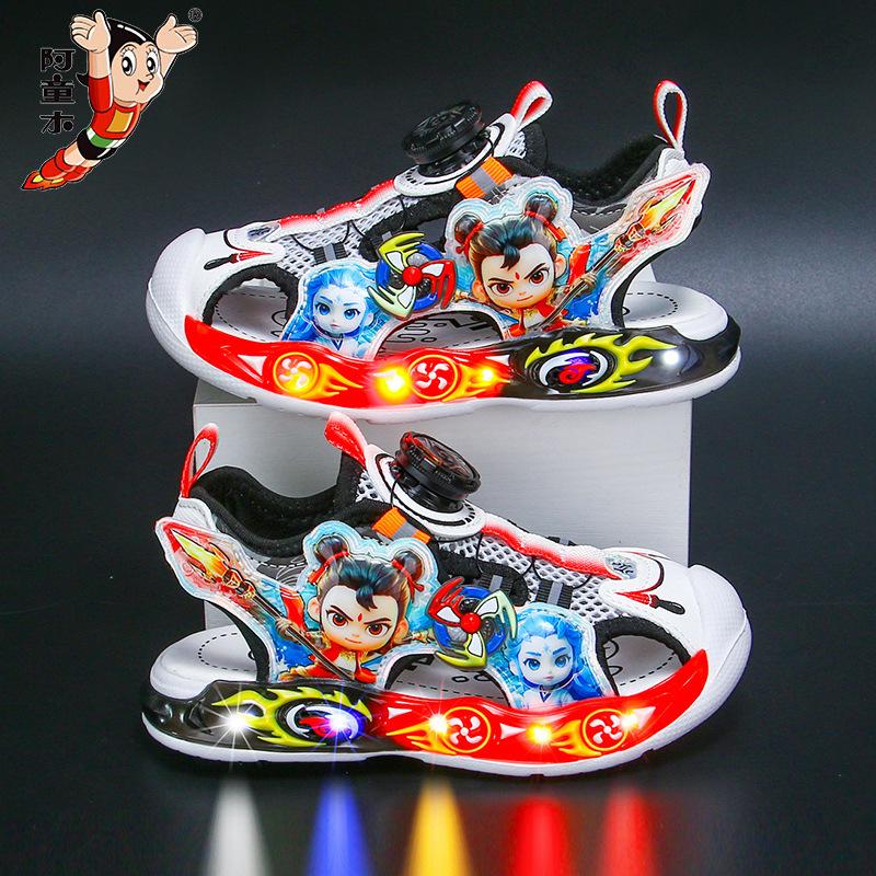 

Nezha children s sandals with lights, new summer model, kids beach shoes, toddler boys sandals 32Inner Length19.5cm червоний