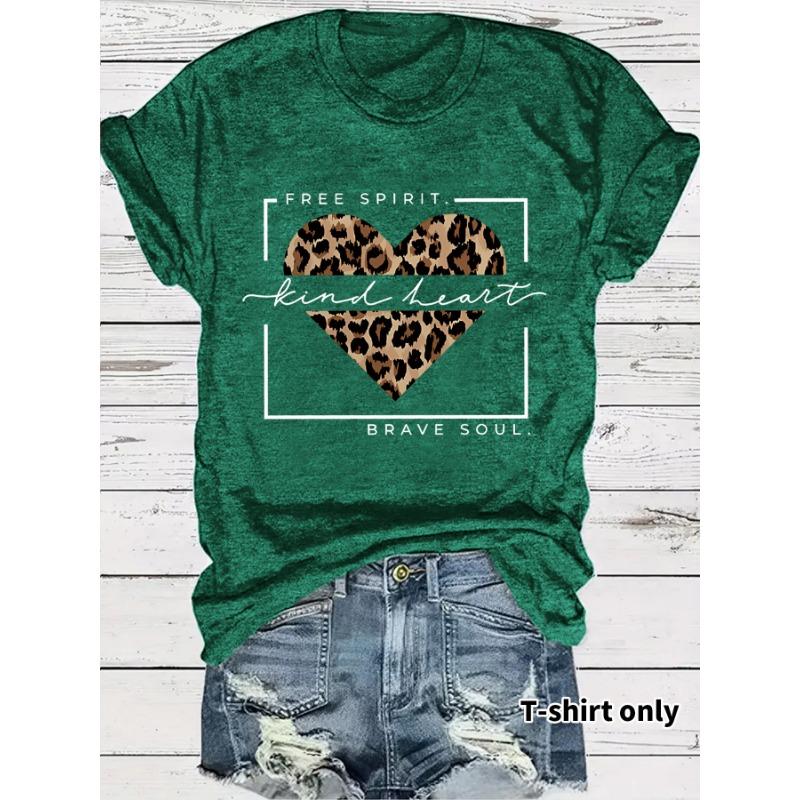 Ein neues lässiges T-Shirt mit Rundhalsausschnitt, lockerem Schnitt und kurzen Ärmeln, bedruckt mit Herzformen.