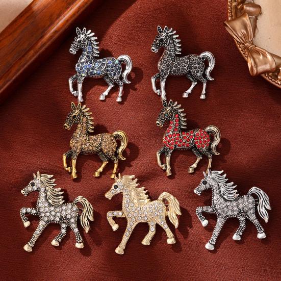 Retro Horse Brooch Rhinestone Inlaid Horse Pin Zodiac Year Animal Brooch Men Women Suit Accessory for Handbag Clothes Decoration