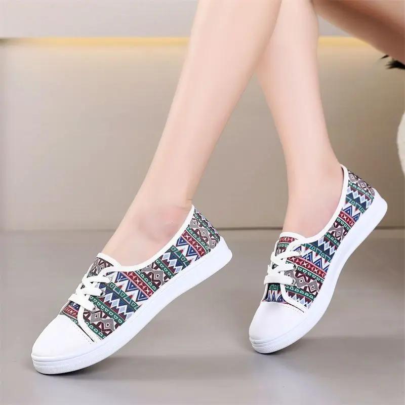Fashion Fashion 2025 Slip On Canvas Shoes for Women 39 High Quality New In Designer Luxury Sale Cheap Korean Light Casual Woman Footwear