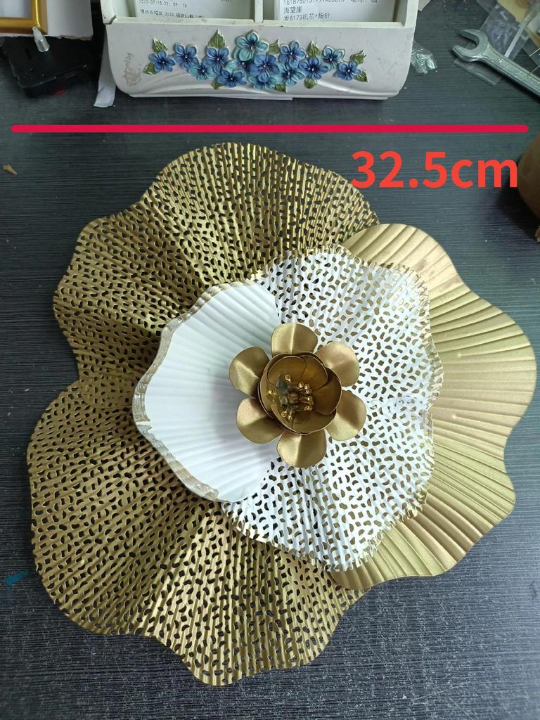 European-style Wrought Iron Pendant Wall Decoration Living Room Background Wall Metal Wall Decoration Golden Flower