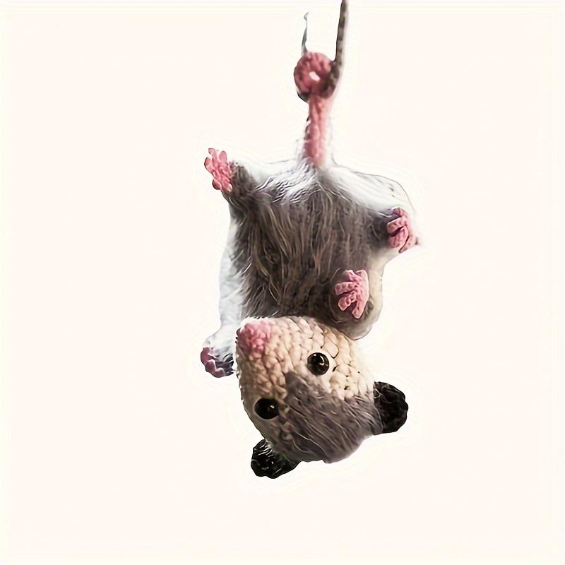 

1 упаковка, подвесные украшения для автомобиля Possum, новинка 2024 года, подарочные аксессуары для зеркала заднего вида Possum, подвесные украшения для автомобиля, симпатичное эстетическое украшение для зеркала автомобиля 1PC Down Possum