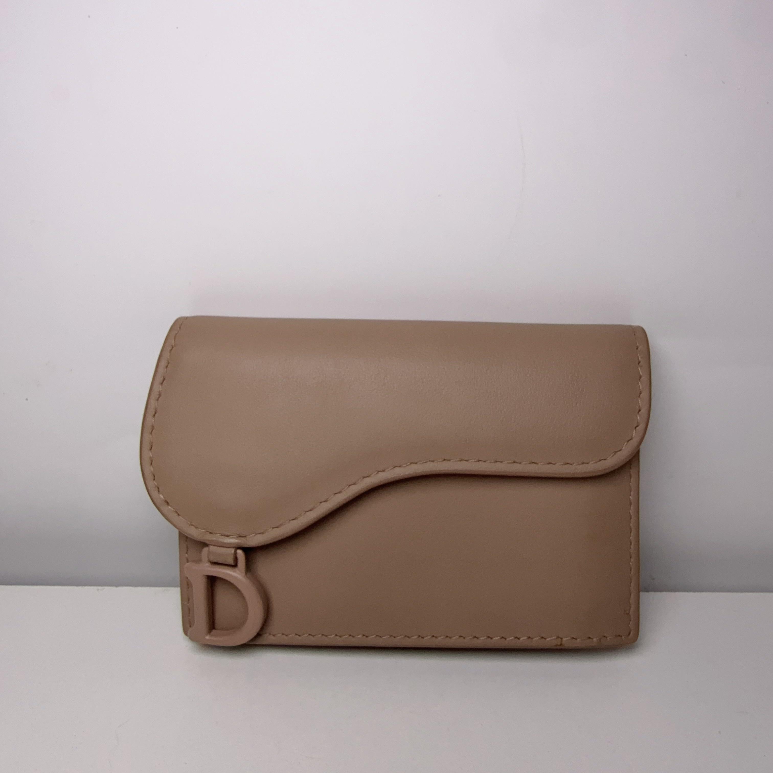 [Pre-Owned] Saddle Flap Lambskin Card Holder - Excellent #1PJ5A70 ONE SIZE