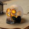 Halloween-Stimmungsbeleuchtung Gotische Leuchtende Totenkopf-Rosenblüten-Figur, Tag der Toten Harz Realistische Lampenstatue, Gruseliger Skelettkopf für Schreibtisch Heimdekoration