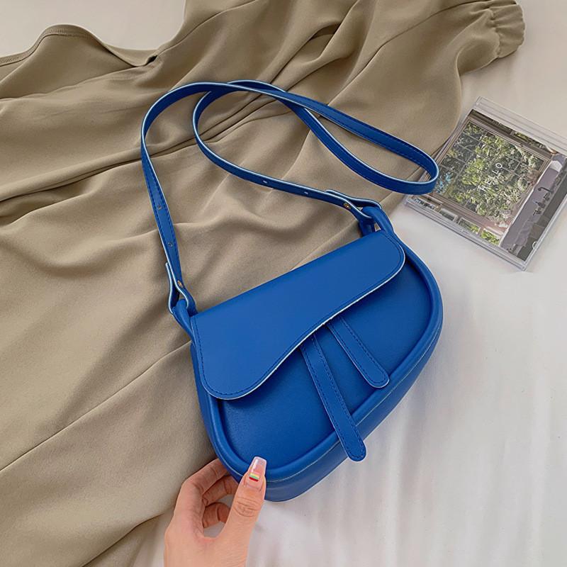 Trendy Retro Shoulder Bag With Car Line Stitching Detail