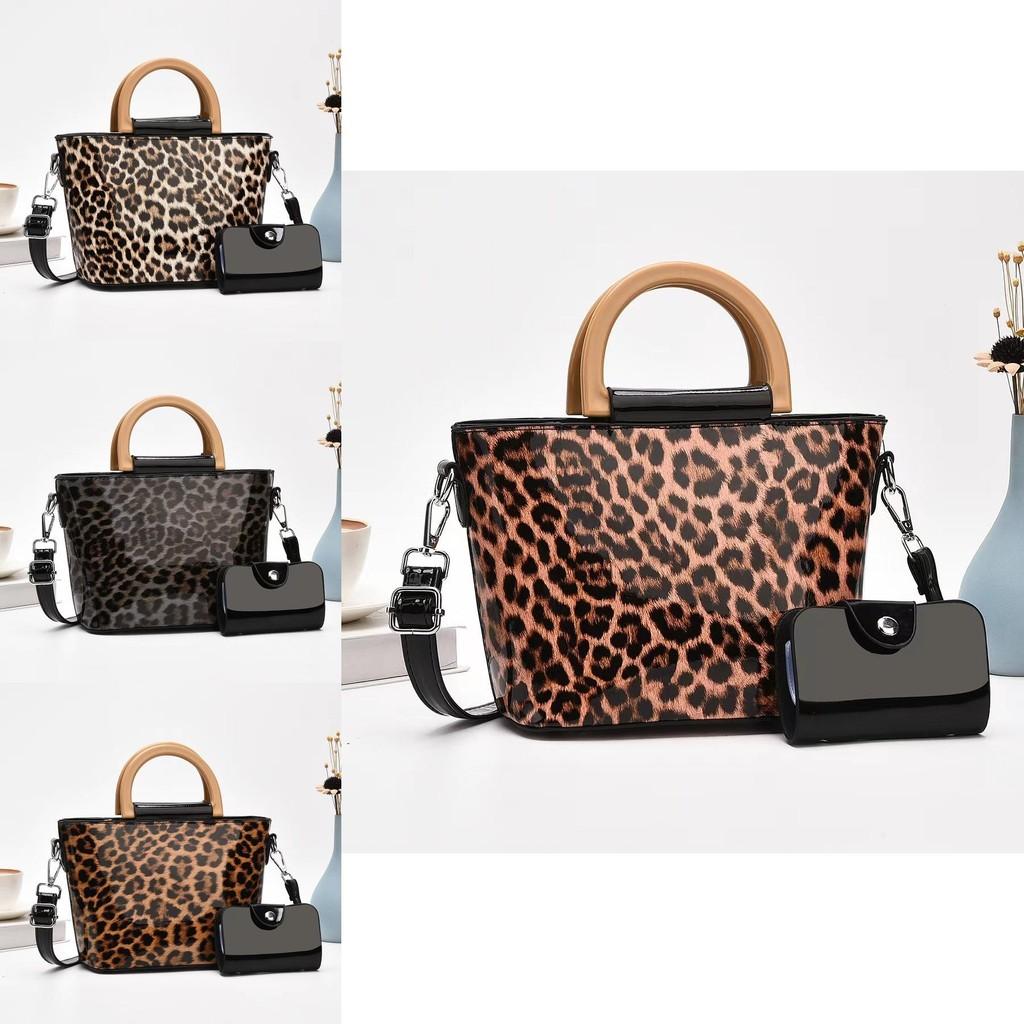 Stylish Leopard Print Large Capacity Tote Bag For Women With Chic Design And Versatile Use