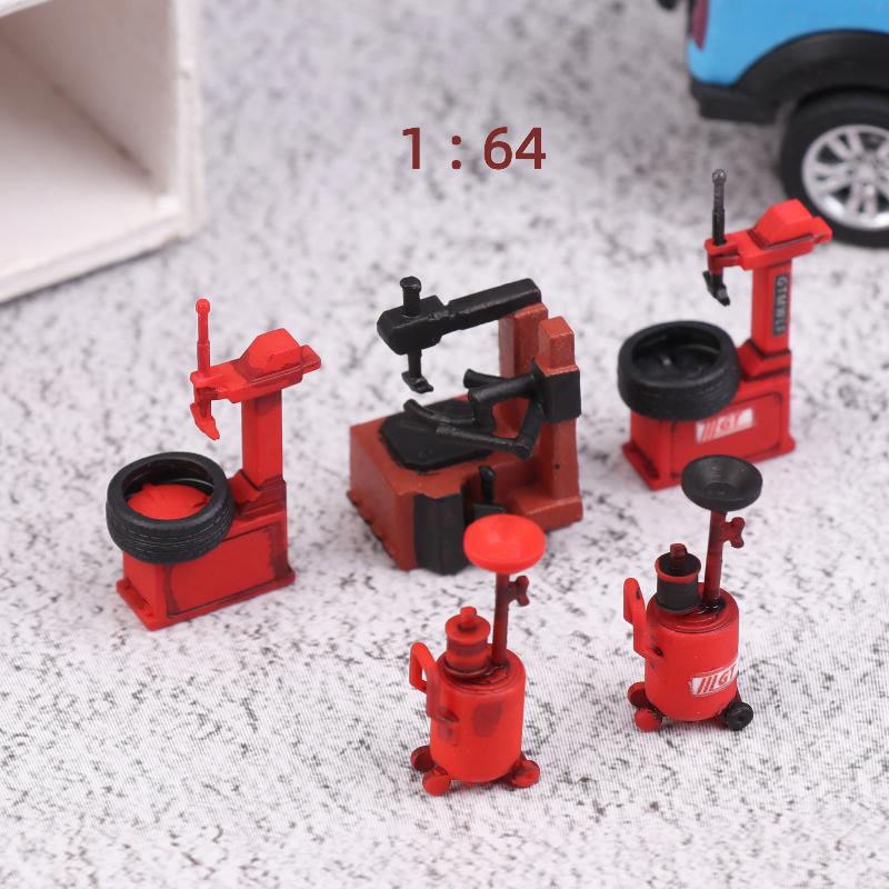 1:64 Miniature Oil Collector-Simulation Tire Picker ModelWorkshop Scene Prop-DIY Model Attachment Designed for Parking LotsandCity Dioramas