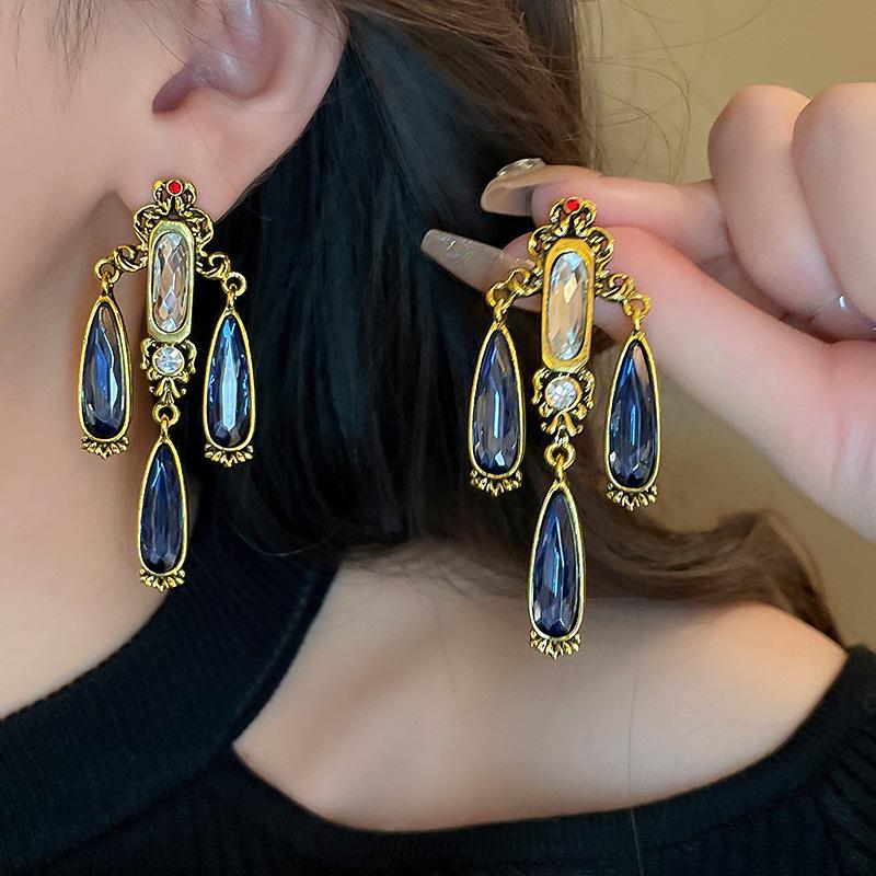 Silver Needle Retro Geometric Resin Earrings: Chinese Style Studs & Dangles