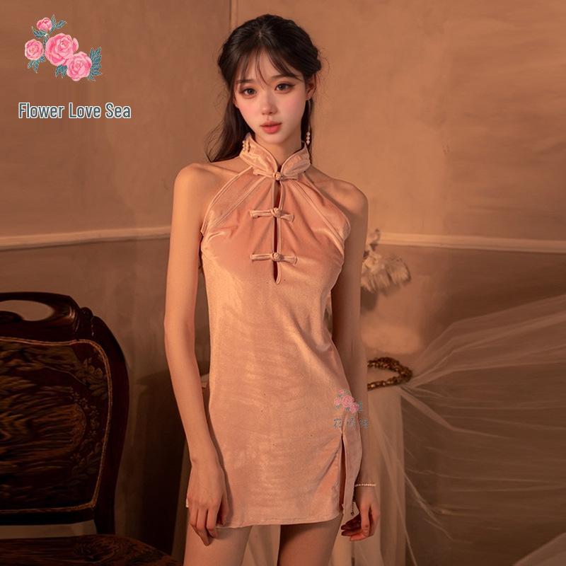 

Пижама чонсам «Полуночное очарование»: Сексуальный набор страсти A041 One Size