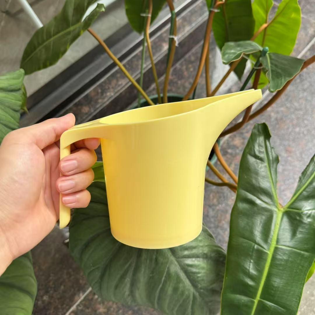 

1PC Long-mouth Watering Can, Durable Plastic, Suitable for Succulents and Home Gardening жовтий