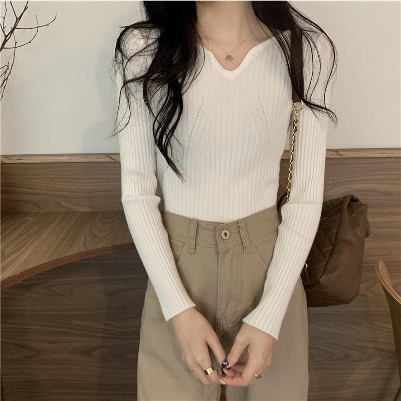 Temperament Knit Shirt Female Autumn Student Top New Design Sense of Niche Short Slim-fit V-neck Base Shirt
