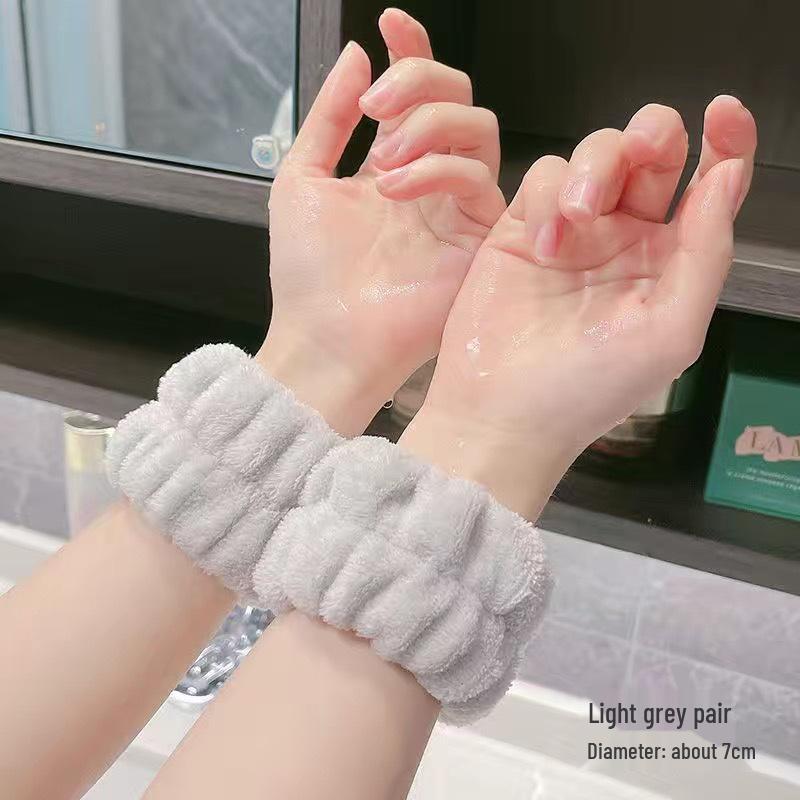 

Жіночі водонепроникні браслети для вмивання обличчя - Вологостійкі, Захищають від бризок, Вбираючі махрові нарукавники.