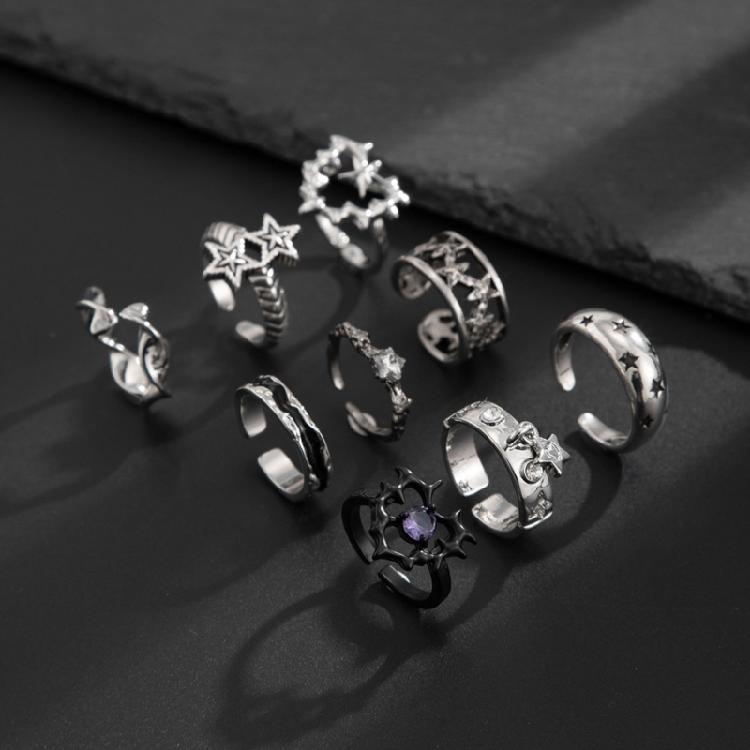 9pcs Stylish Gothic Rings Set for Men and Women Thorn Silver Collection with Unique Heart Snake and Skull Designs