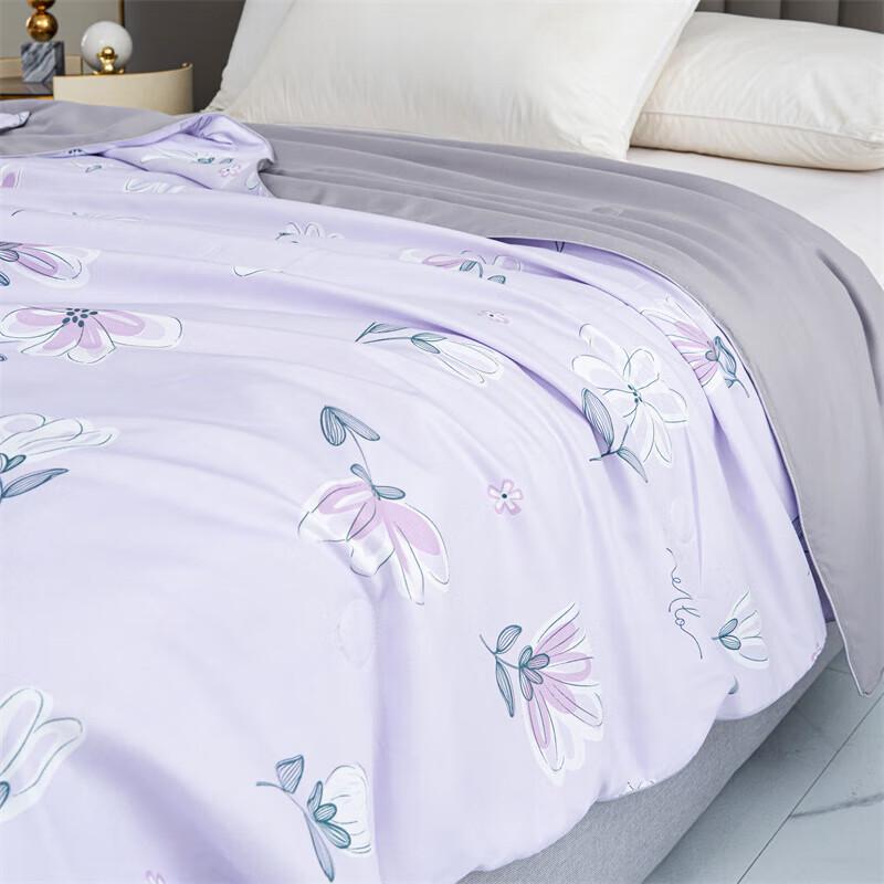 Comfortable All-Season Polyester Quilt
