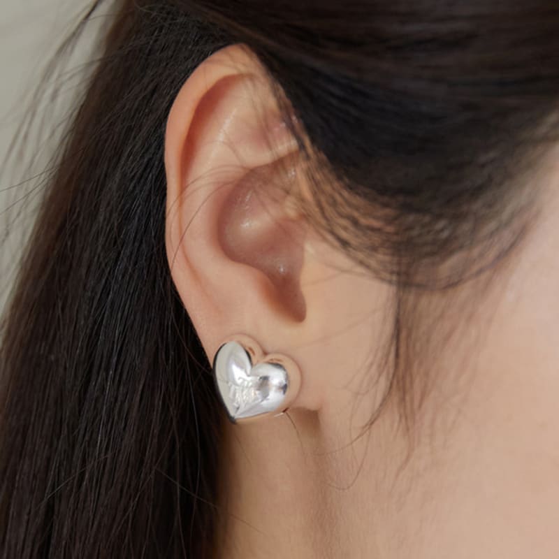 

TATIANA (925 Silver) Bulky Emblem Heart One-Touch Earrings EC3011 Gold Plated