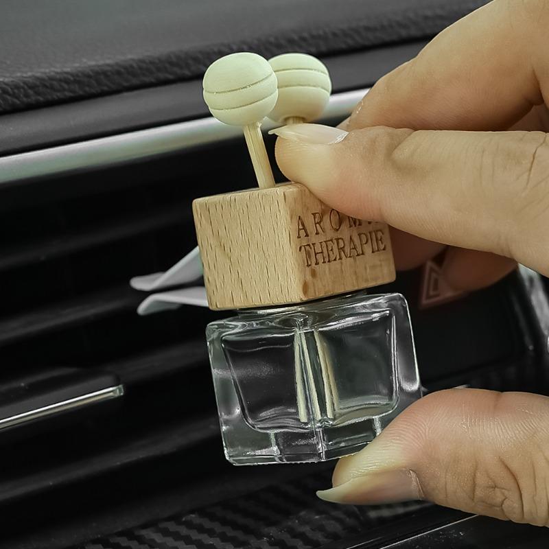 Car Air Outlet Aromatherapy Clip Automatic Truck Air Vent Empty Glass Perfume Bottle Air Purifier Car Decorative Accessories