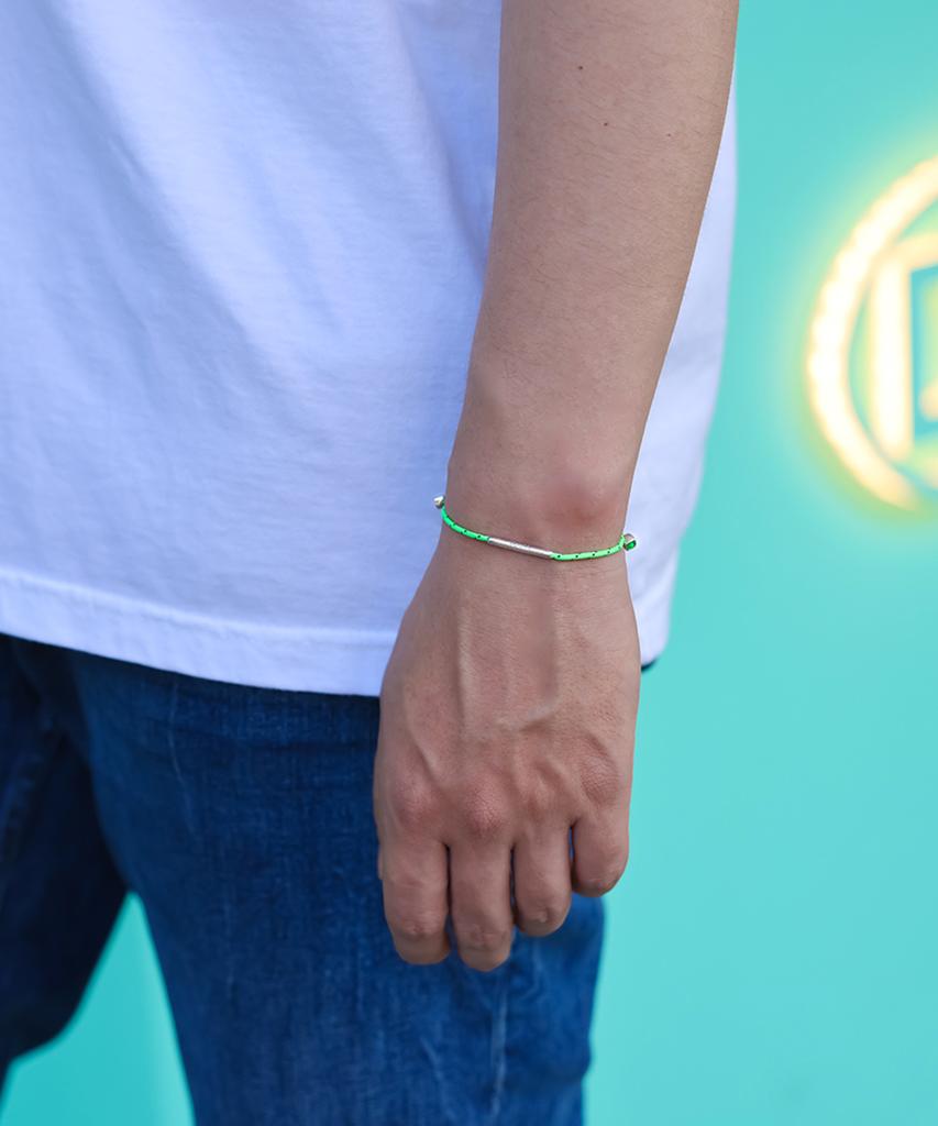 Begins Larin Single String Bracelet Apple Dot