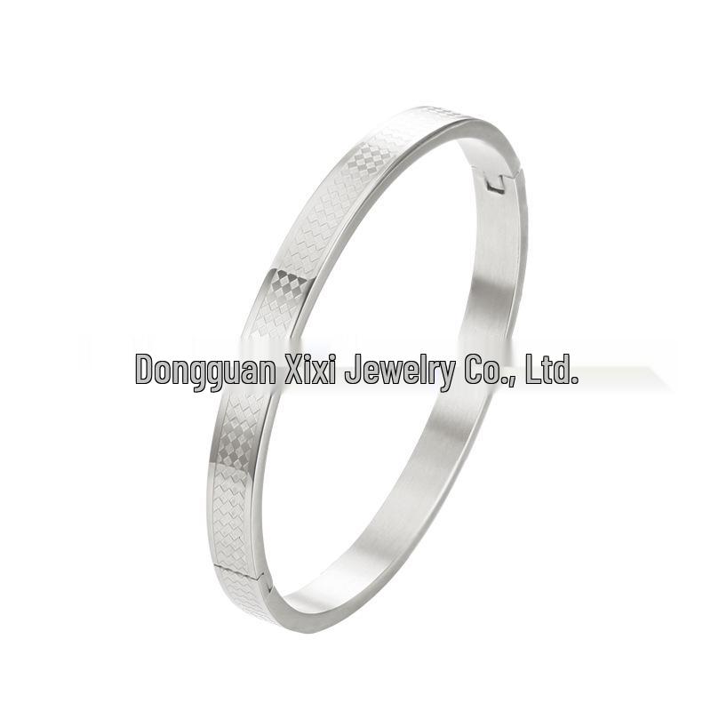 18K Gold-Plated Titanium Steel Bracelet with Etched Pattern - Stylish  Versatile
