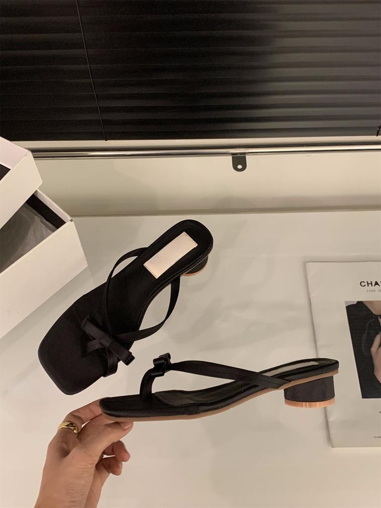 French Small Cool Slippers Women's Shoes Fashion Wear 2025 Summer Thick Heel Versatile Fairy with Skirt Cover Toe Sandals