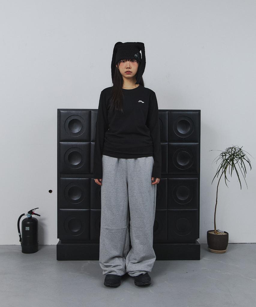 Tansanmageunesyum Pony Hotfix Long Sleeve (Black)
