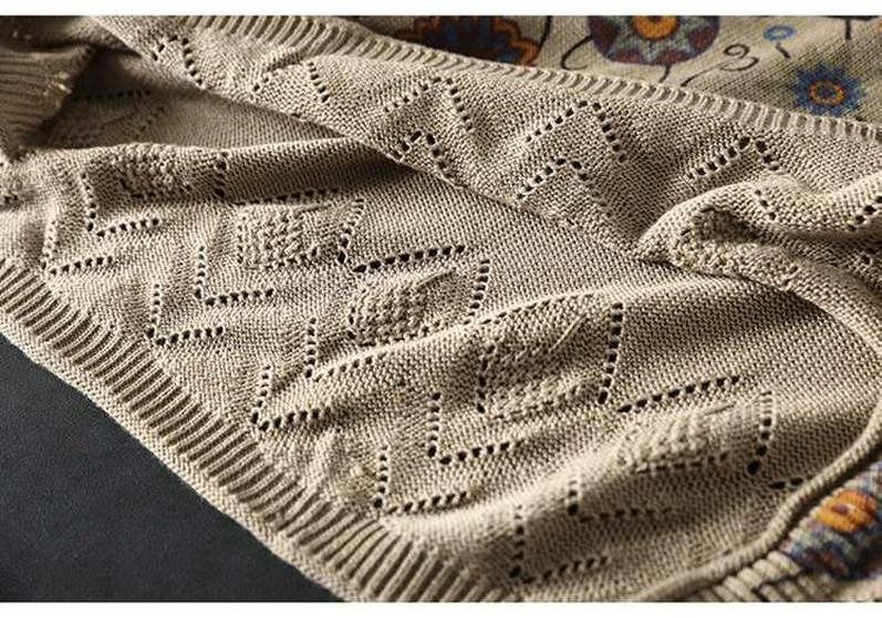 Women's Retro Floral Cotton Knit Sweater: Loose, Large, Round Neck, Pilling-Resistant Pullover for Spring & Autumn