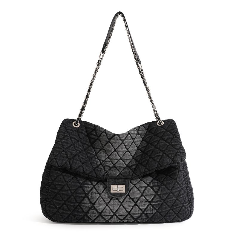 

Quilted Fashion Textured Denim Large Chain Bag Black large