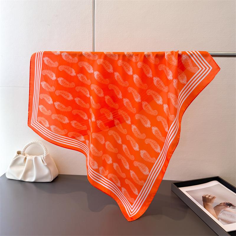 

Luxury Fashion Designer 70cm Square Scarves Women s Silk Scarf Spring and Summer Foulard Shawl Bandana Small Hairbands 70x70cm