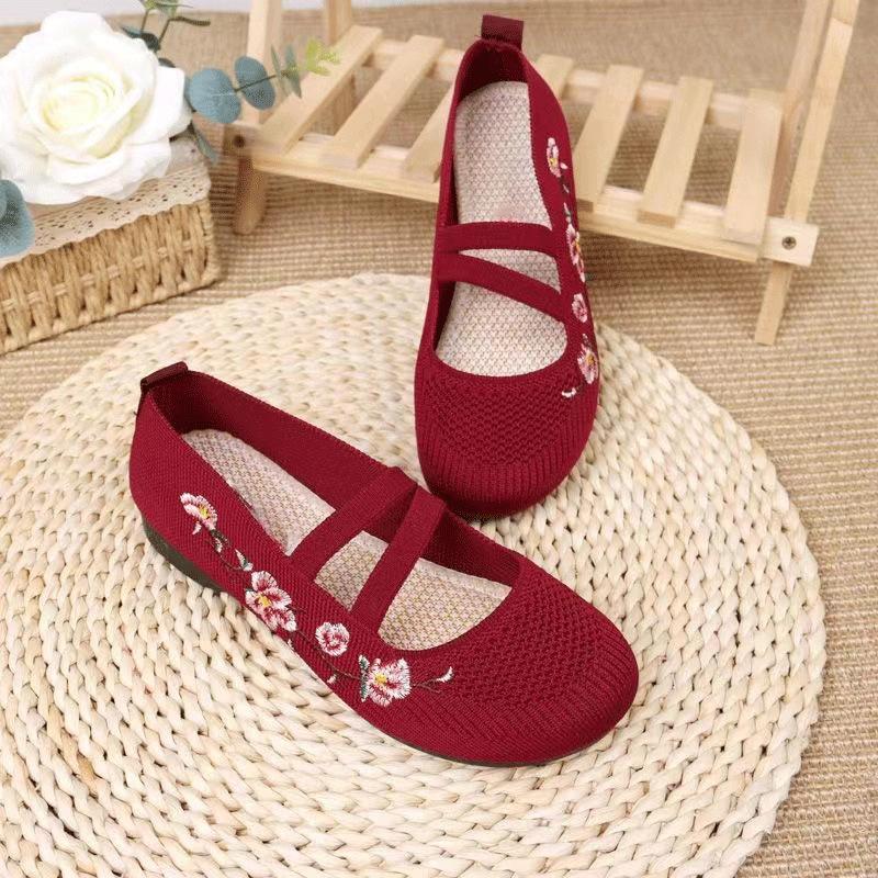2025 ****** and Summer New Old ******* Cloth Shoes Women's Shallow Mouth Embroidered Mother Shoes S**t Sole Non-slip One-pedal Women's Single Shoes