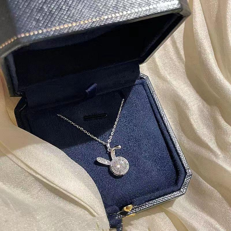 1 Pcs Women Cool Style Cute Bunny Copper and Zirconia Pendant Necklace