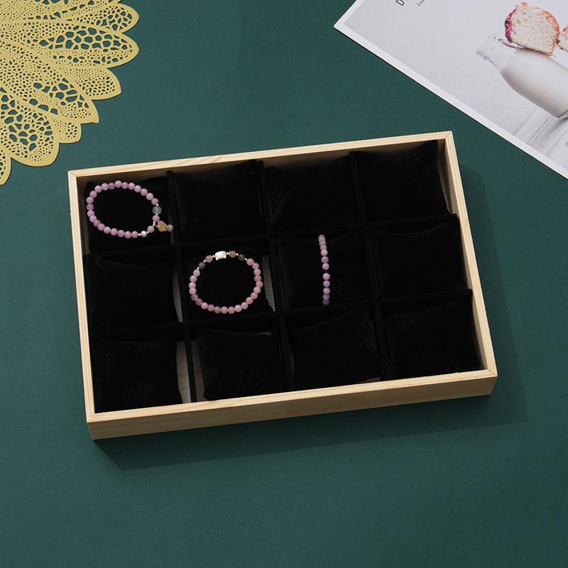 

Подставка для демонстрации роскошных ювелирных изделий и часов