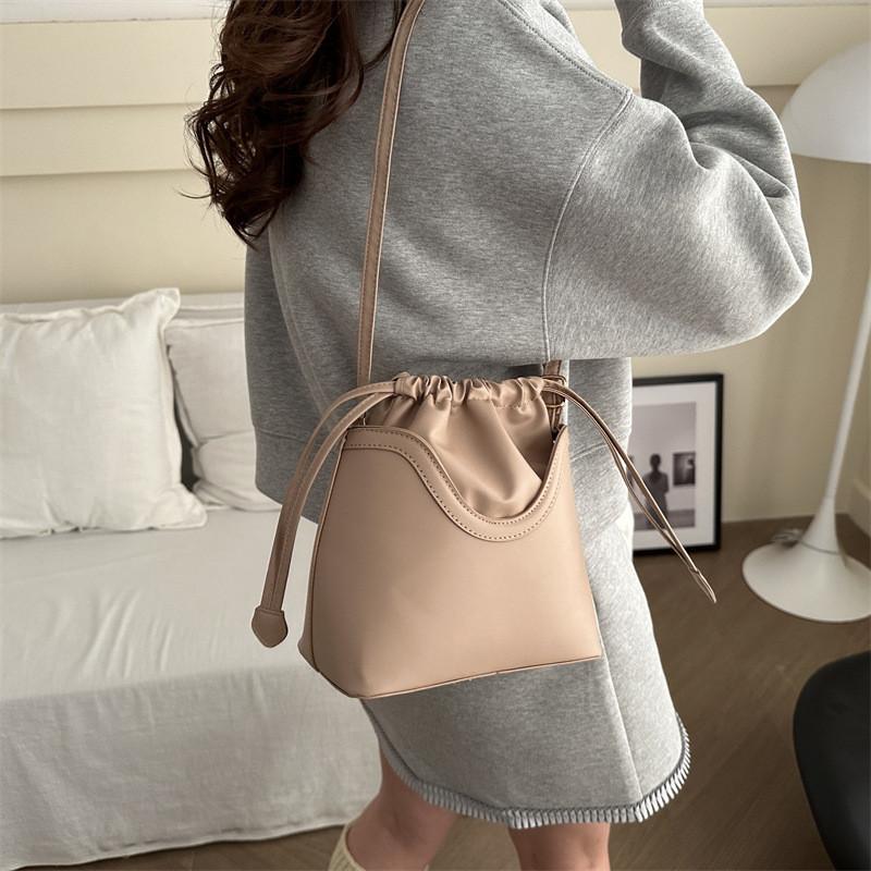 Chic Pu Leather Bucket Bag For Women With Trendy Design Versatile For Urban Minimalist Fashion