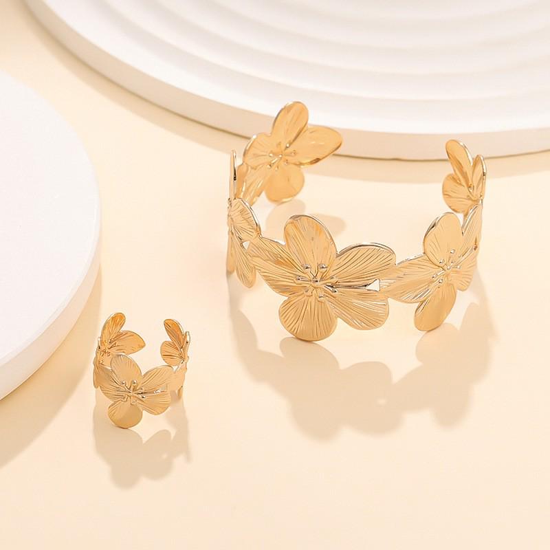 Elegant Cross-border Floral Bracelet and Ring Set - Unique Design Jewelry