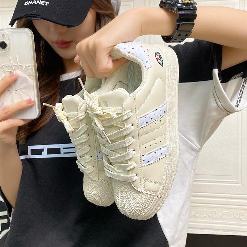 22 spring and summer new shell shoes Hong Kong wind rubs the ground couple skateboard shoes student