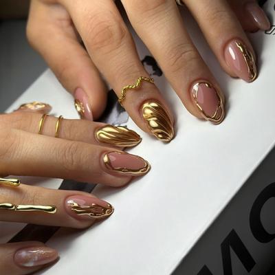 24Pcs Almond Shaped Gold Press On Nail Short Length Acrylic False Nail With Elegant Designs For Daily Manicure