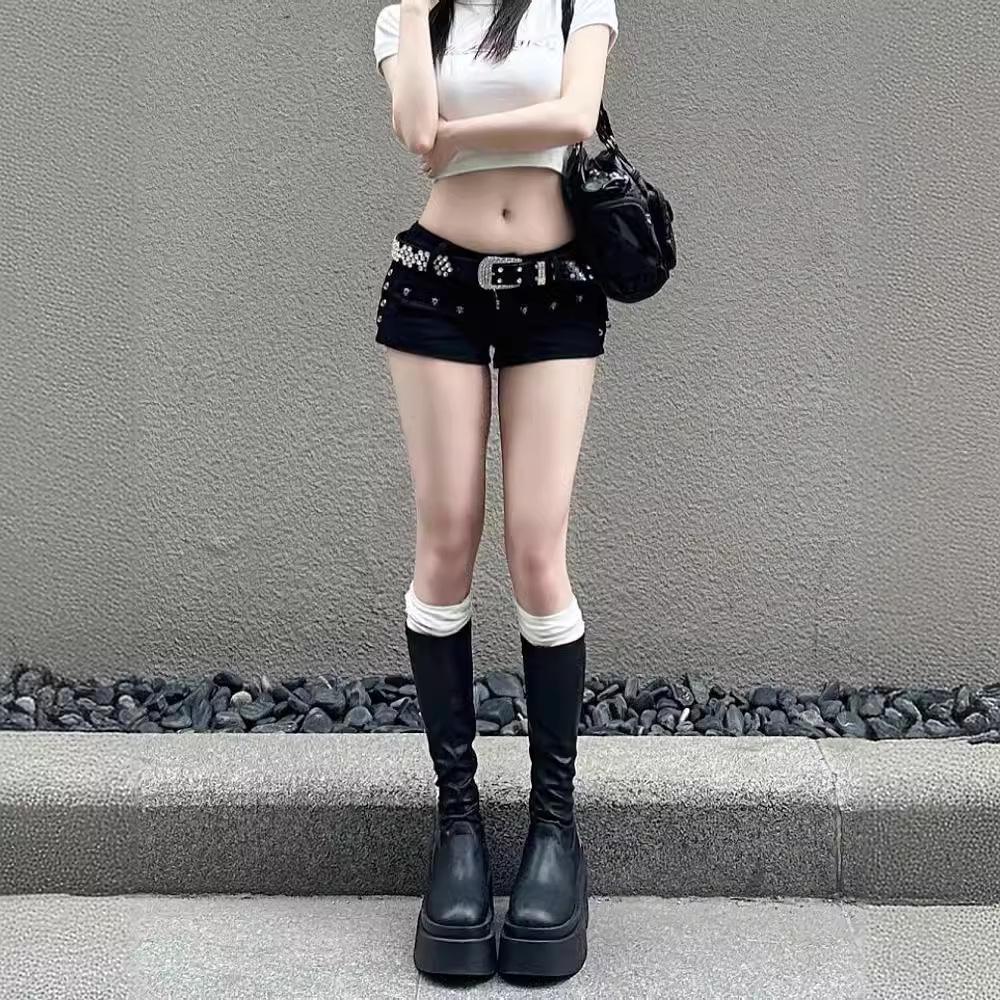 Y2K Style Plus Size Low Waist Slim Fit A-Line Denim Super Shorts - European & American Retro Trendy Women's Hot Pants.