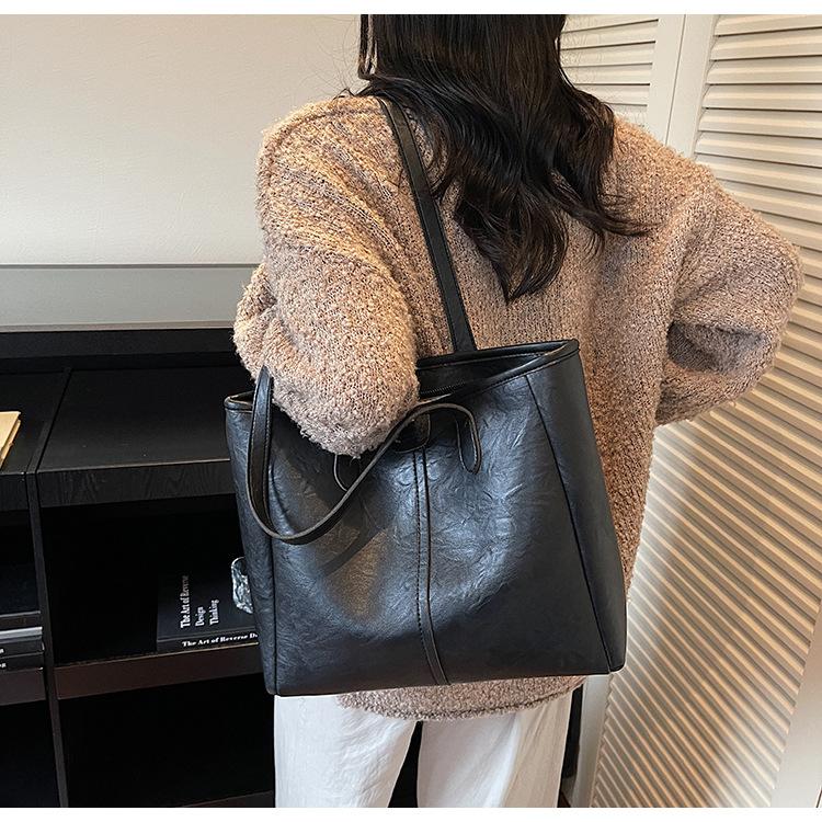 Popular Bags Women's Large-capacity New Autumn and Winter Versatile Simple Retro Shoulder Bag