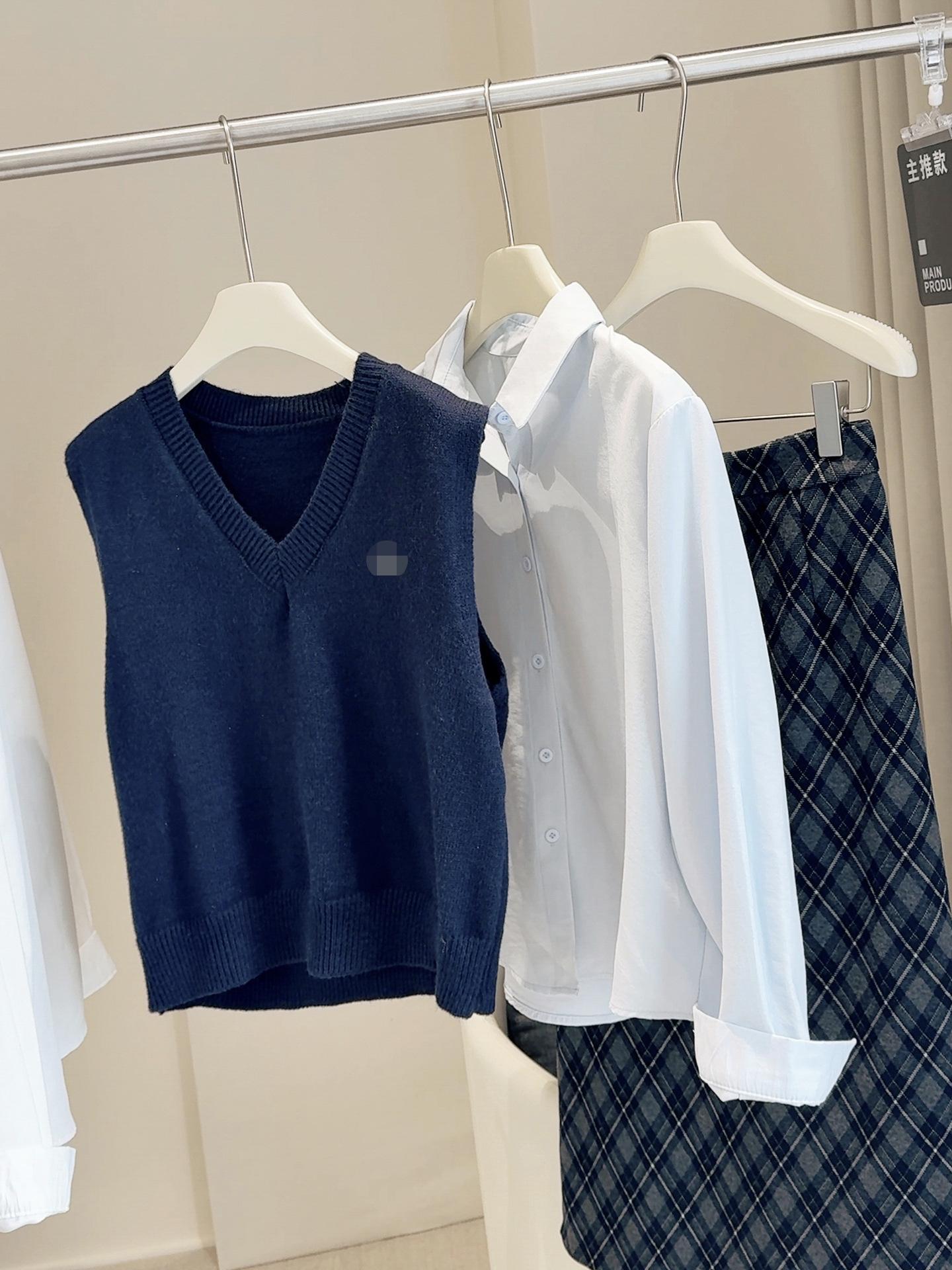 

2025 Рубашка-поло в корейском стиле и многослойный трикотажный жилет для женщин One Size